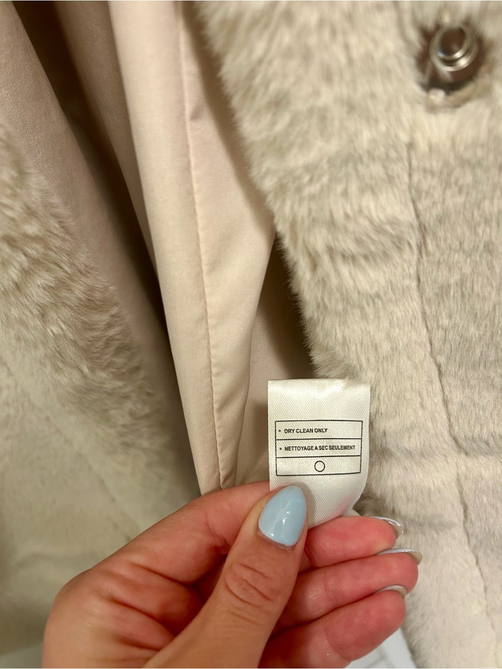 Steve Madden Emery Coat Beige Faux Fur | Long | Size XS - Picture 9 of 9